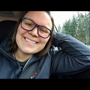 Meet your Posher, Kelli